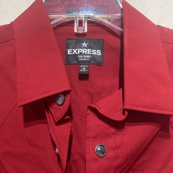 Express / Red button up / size M - Picture 2 of 3